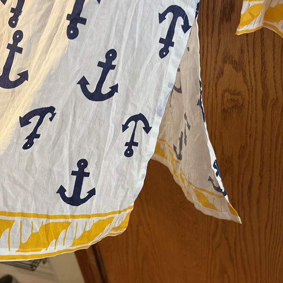 Barbara Gerwit White Tunic with Navy Anchors and Yellow Trim - Picture 5 of 5